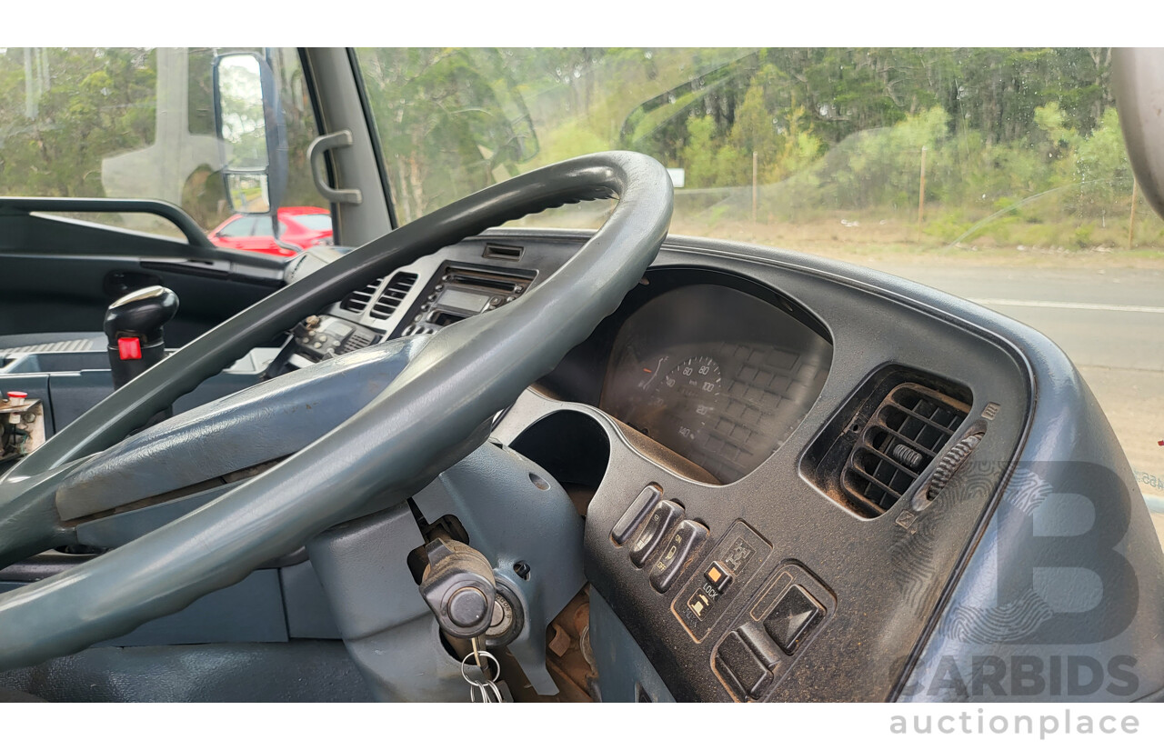 06/2007 Mitsubishi FV500 Skip Bin Truck White 6.4L Diesel