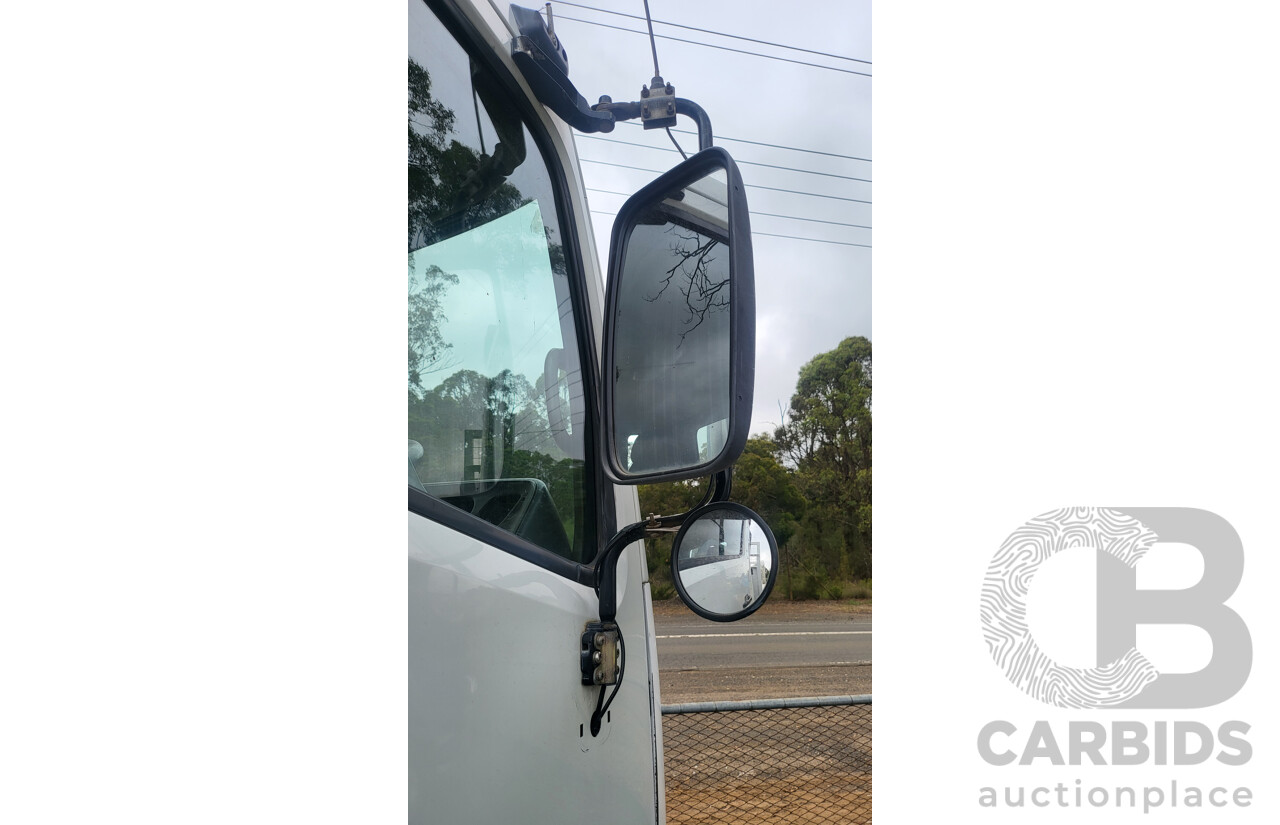 06/2007 Mitsubishi FV500 Skip Bin Truck White 6.4L Diesel