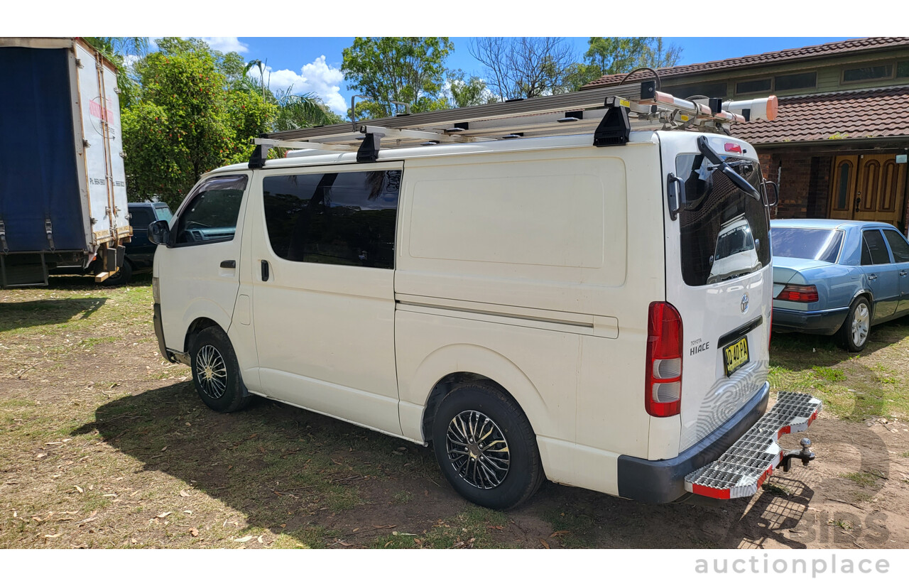 6/2007 Toyota Hiace LWB TRH201R MY07 4d Van White 2.7L, 1 owner