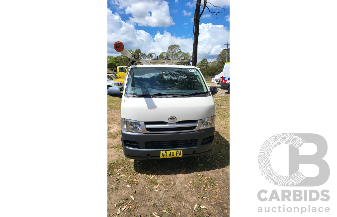 6/2007 Toyota Hiace LWB TRH201R MY07 4d Van White 2.7L, 1 owner