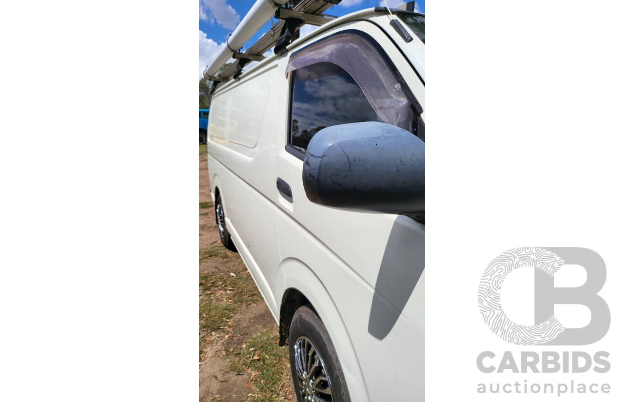 6/2007 Toyota Hiace LWB TRH201R MY07 4d Van White 2.7L, 1 owner