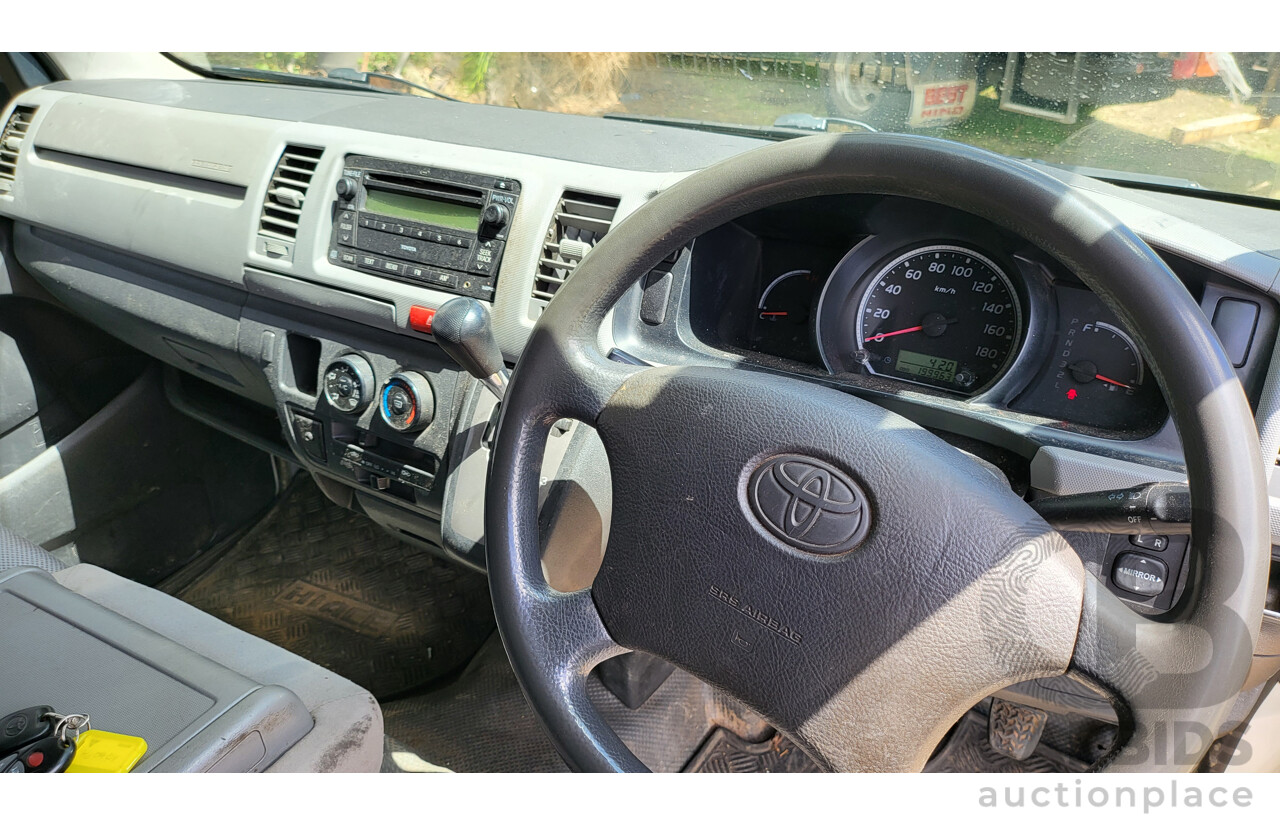 6/2007 Toyota Hiace LWB TRH201R MY07 4d Van White 2.7L, 1 owner