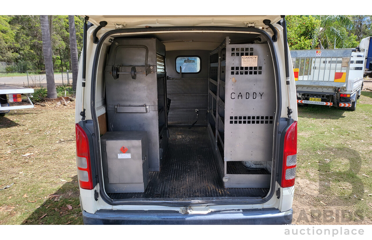 6/2007 Toyota Hiace LWB TRH201R MY07 4d Van White 2.7L, 1 owner