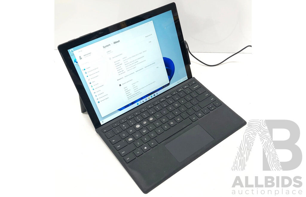 Microsoft (1796) Surface Pro 6 Intel Core i5 (8350U) 1.70GHz-3.60GHz 4-Core CPU 256GB 12.3-Inch Touchscreen Detachable Laptop