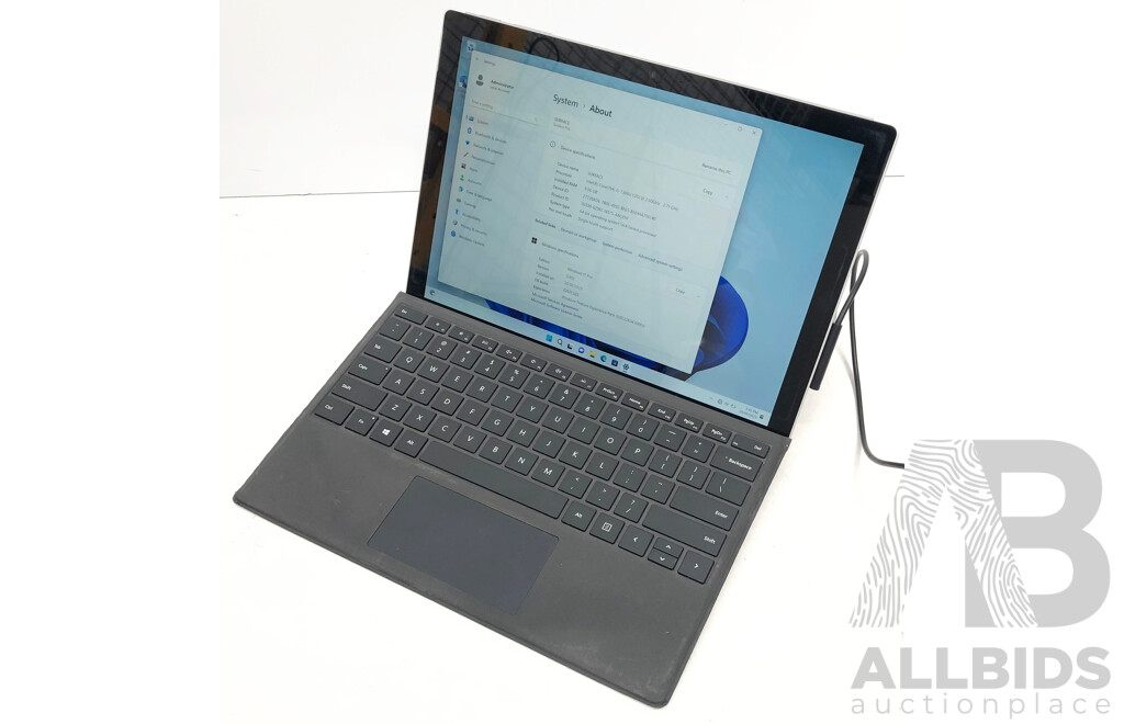 Microsoft (1796) Surface Pro 5 Intel Core i5 (7300U) 2.60GHz-3.50GHz 2-Core CPU 128GB 12.3-Inch Touchscreen Detachable Laptop