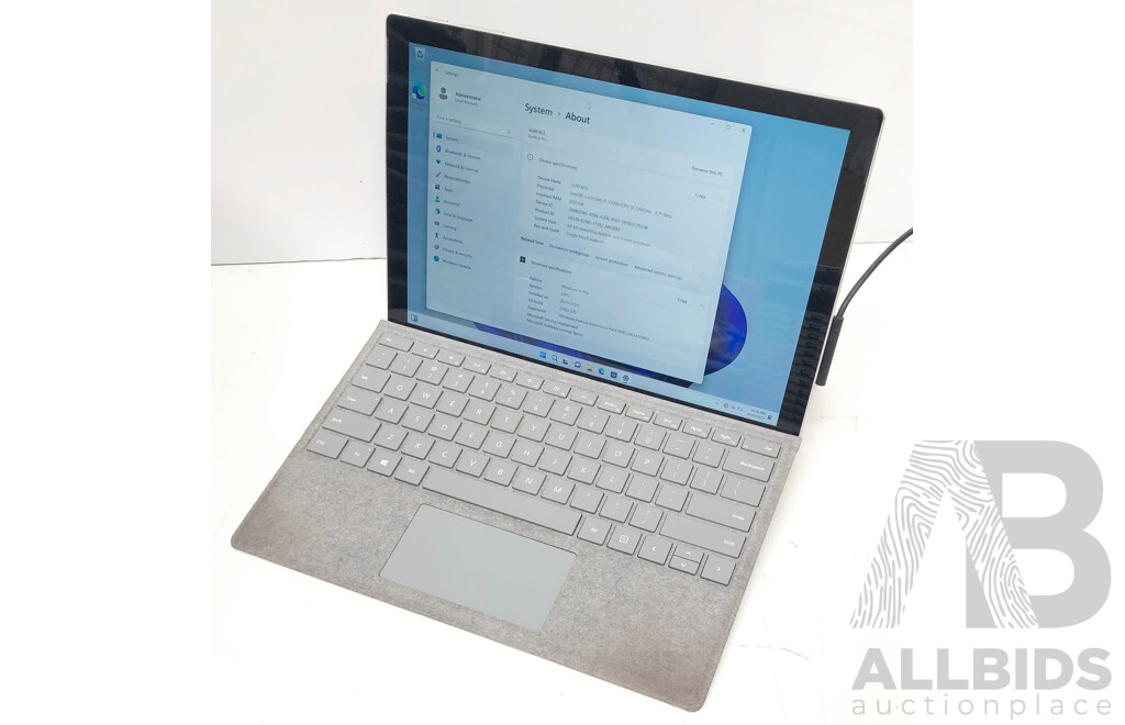 Microsoft (1796) Surface Pro 5 Intel Core i5 (7300U) 2.60GHz-3.50GHz 2-Core CPU 128GB 12.3-Inch Touchscreen Detachable Laptop
