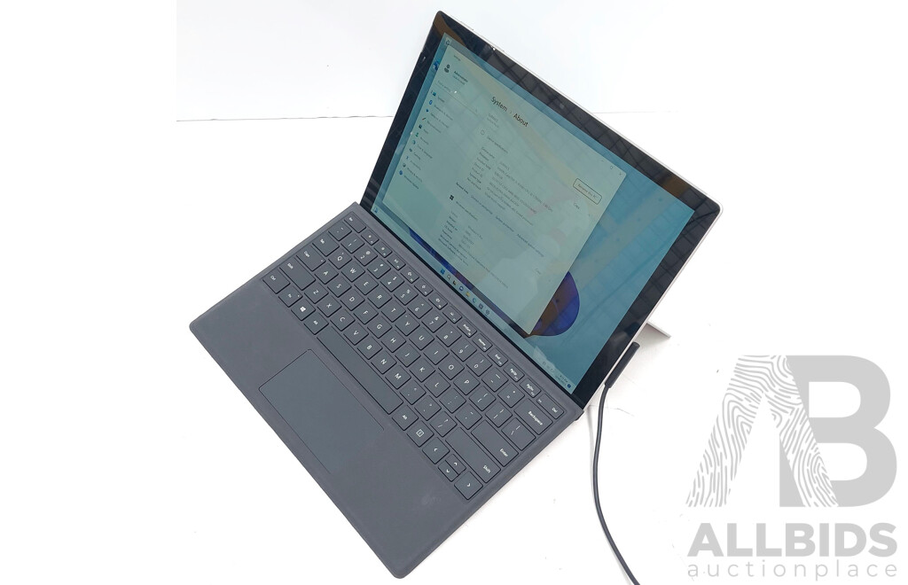 Microsoft (1796) Surface Pro 6 Intel Core i5 (8350U) 1.70GHz-3.60GHz 4-Core CPU 128GB 12.3-Inch Touchscreen Detachable Laptop