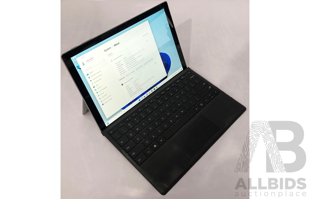 Microsoft (1866) Surface Pro 7 Intel Core i5 (1035G4) 1.10GHz-3.70GHz 4-Core CPU 128GB 12.3-Inch Touchscreen Detachable Laptop