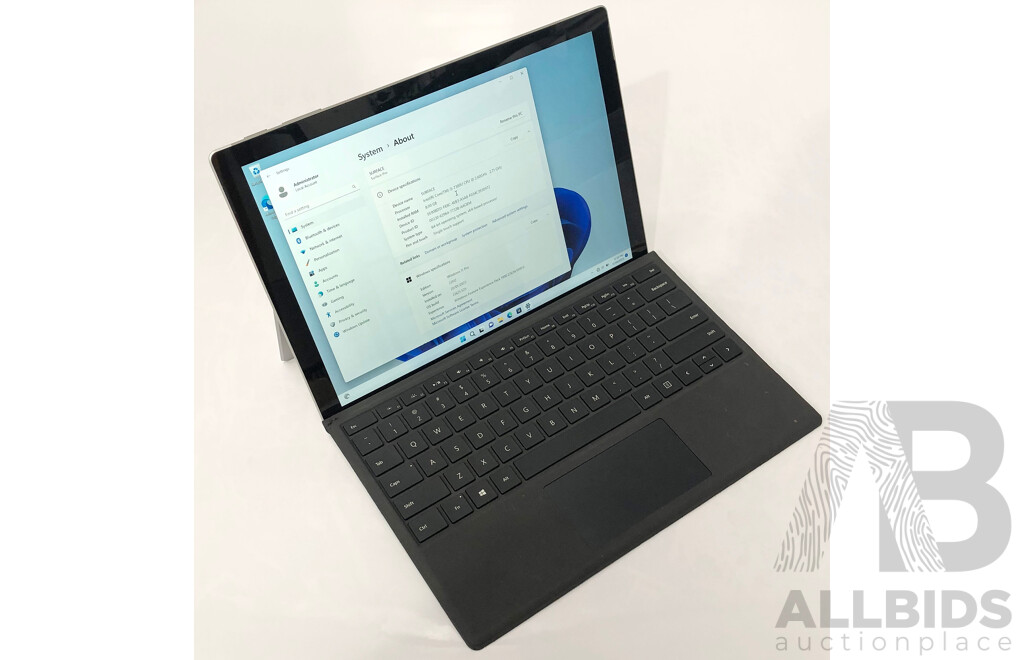 Microsoft (1796) Surface Pro 5 Intel Core i5 (7300U) 2.60GHz-3.50GHz 2-Core CPU 128GB 12.3-Inch Touchscreen Detachable Laptop