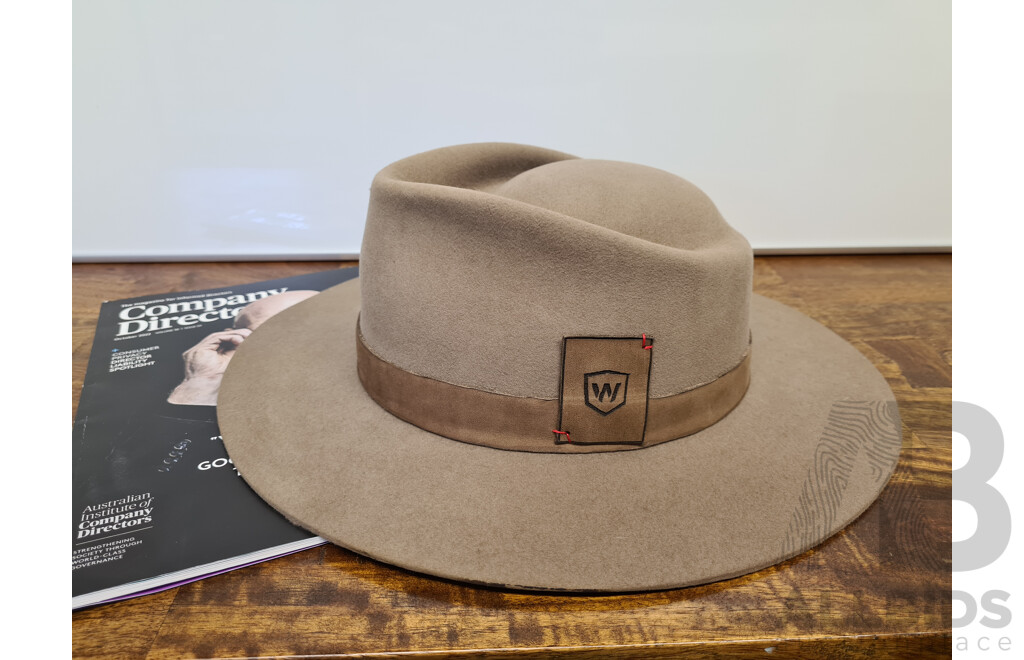L16 - Walkinshaw Station Merchandise Pack