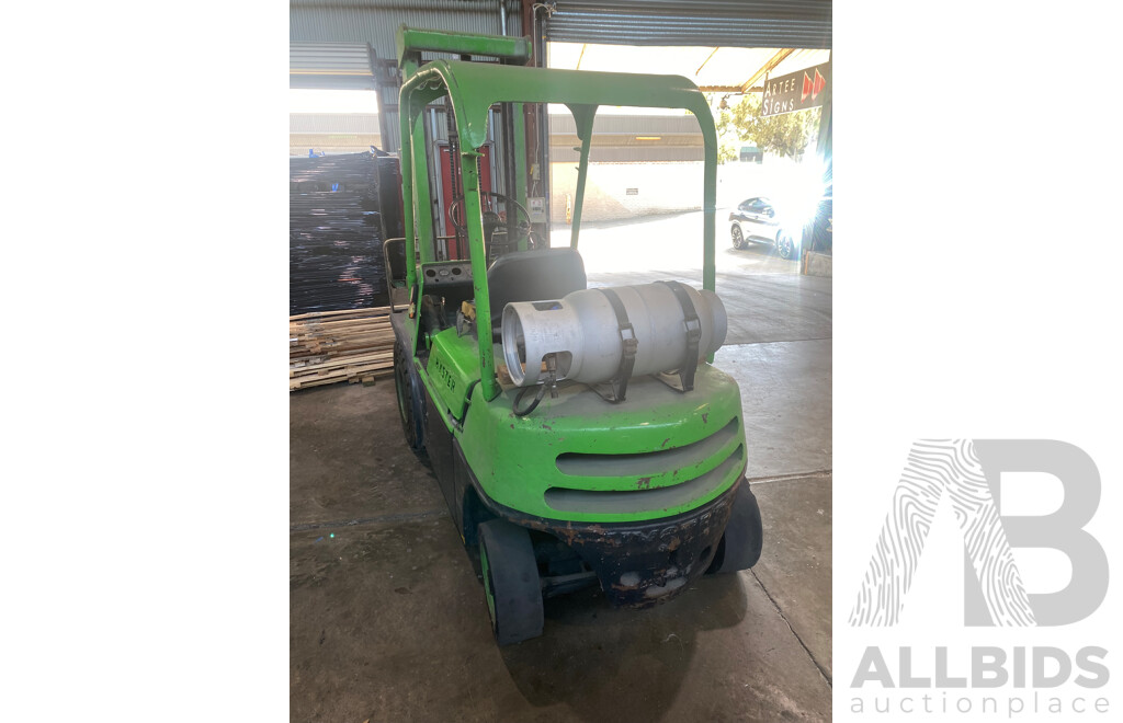 Hyster H60F Forklift (2685kg SWL)