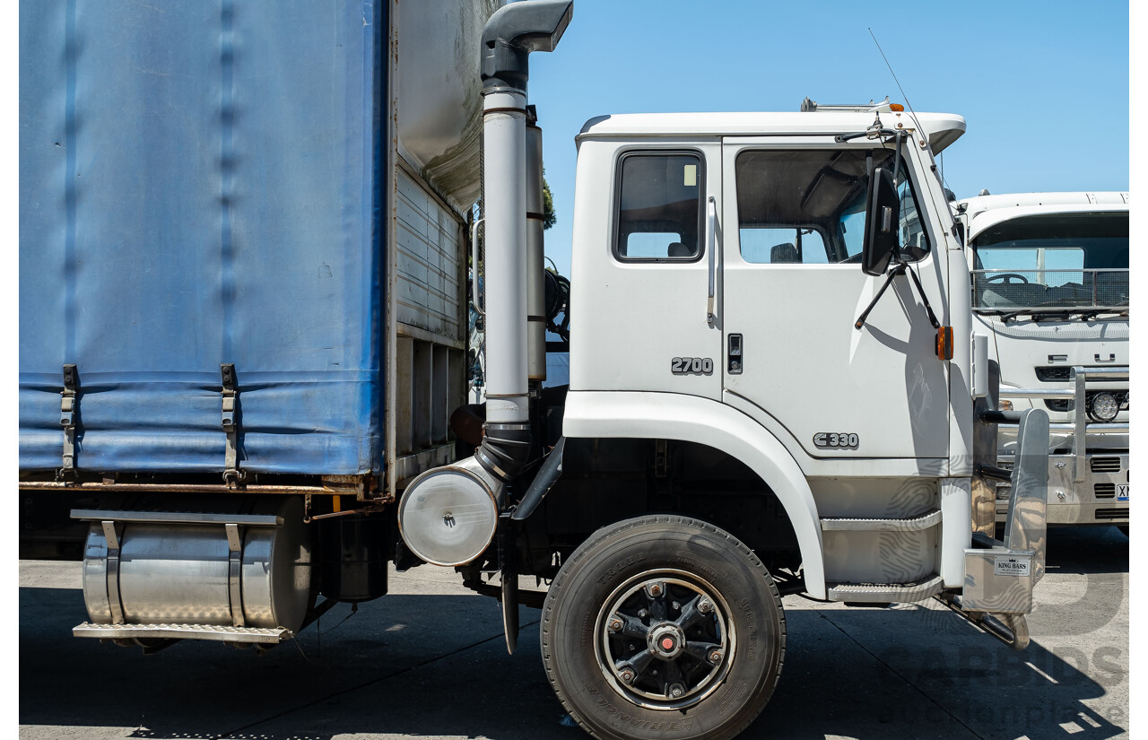 02/1994 International 2700/444 XT 12 Pallet Cabover Curtainside Pantech Truck