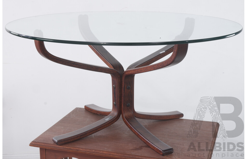 Vintage 1970s “Falcon” Coffee Table Designed by Sigurd Ressell (1920–2010) for Vatne Møbler, Vatne, Norway.