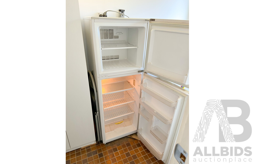 GVA Fridge GVAR210