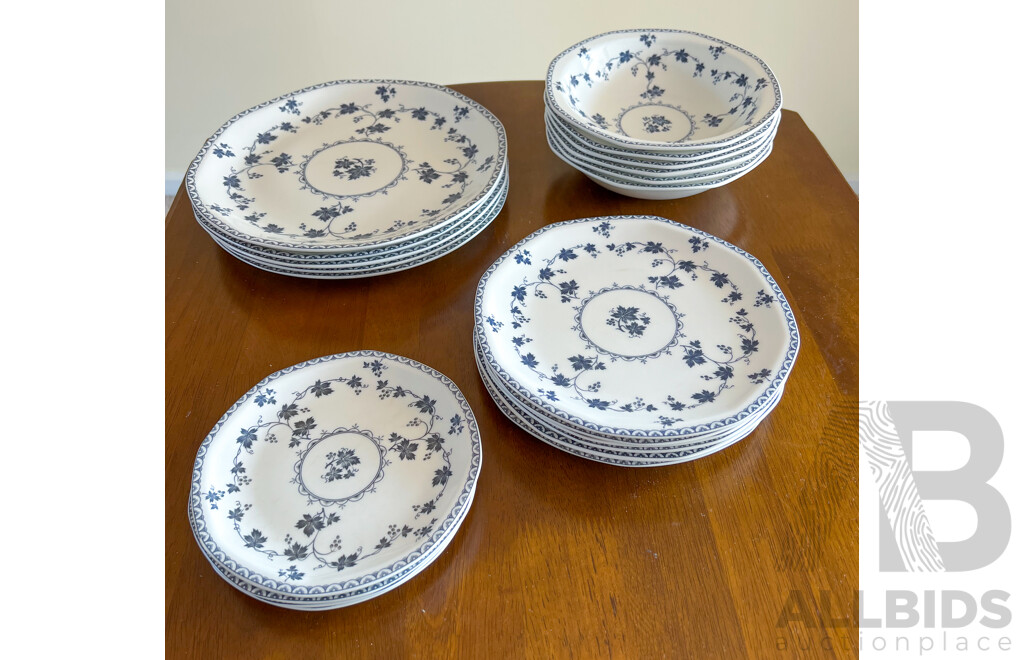 Sixteen Royal Doulton Hartford Plates and Bowls