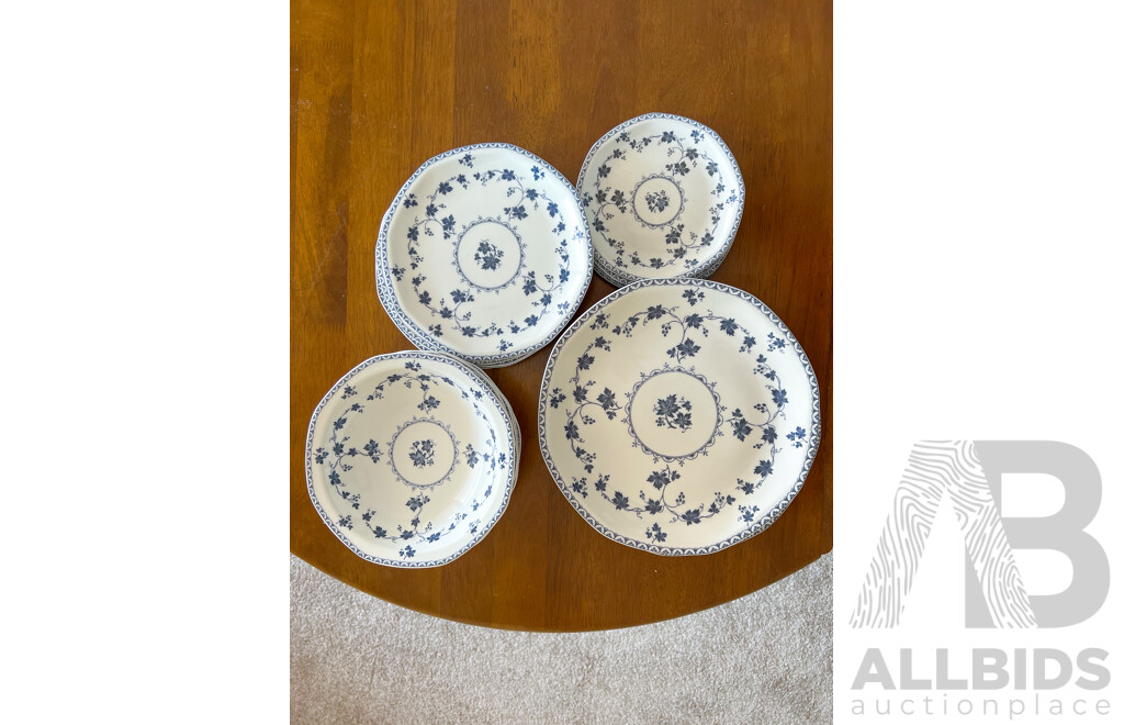 Sixteen Royal Doulton Hartford Plates and Bowls