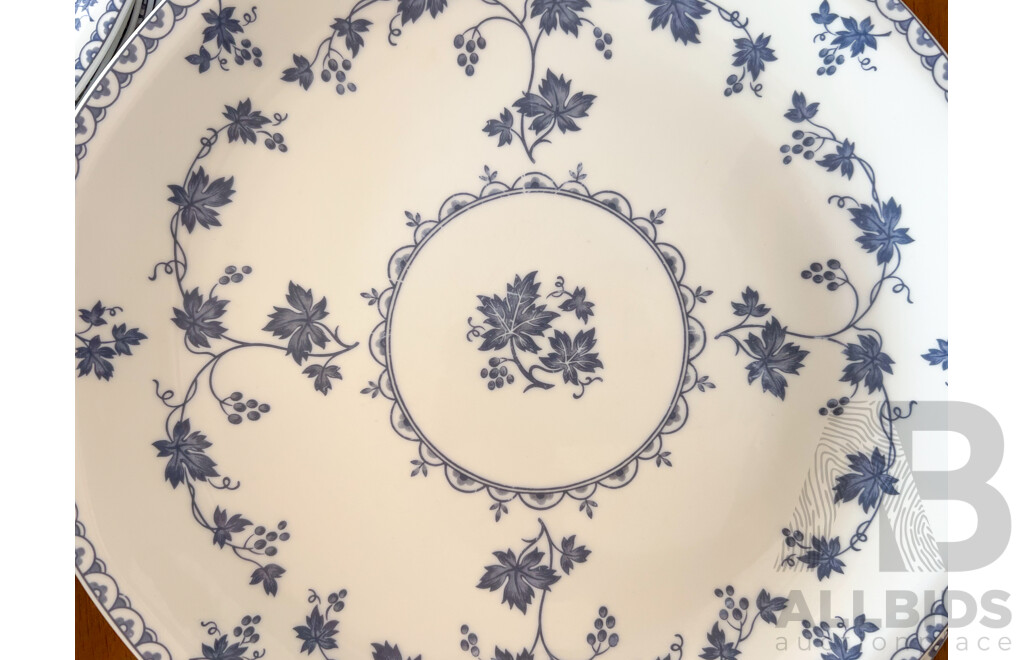 Sixteen Royal Doulton Hartford Plates and Bowls