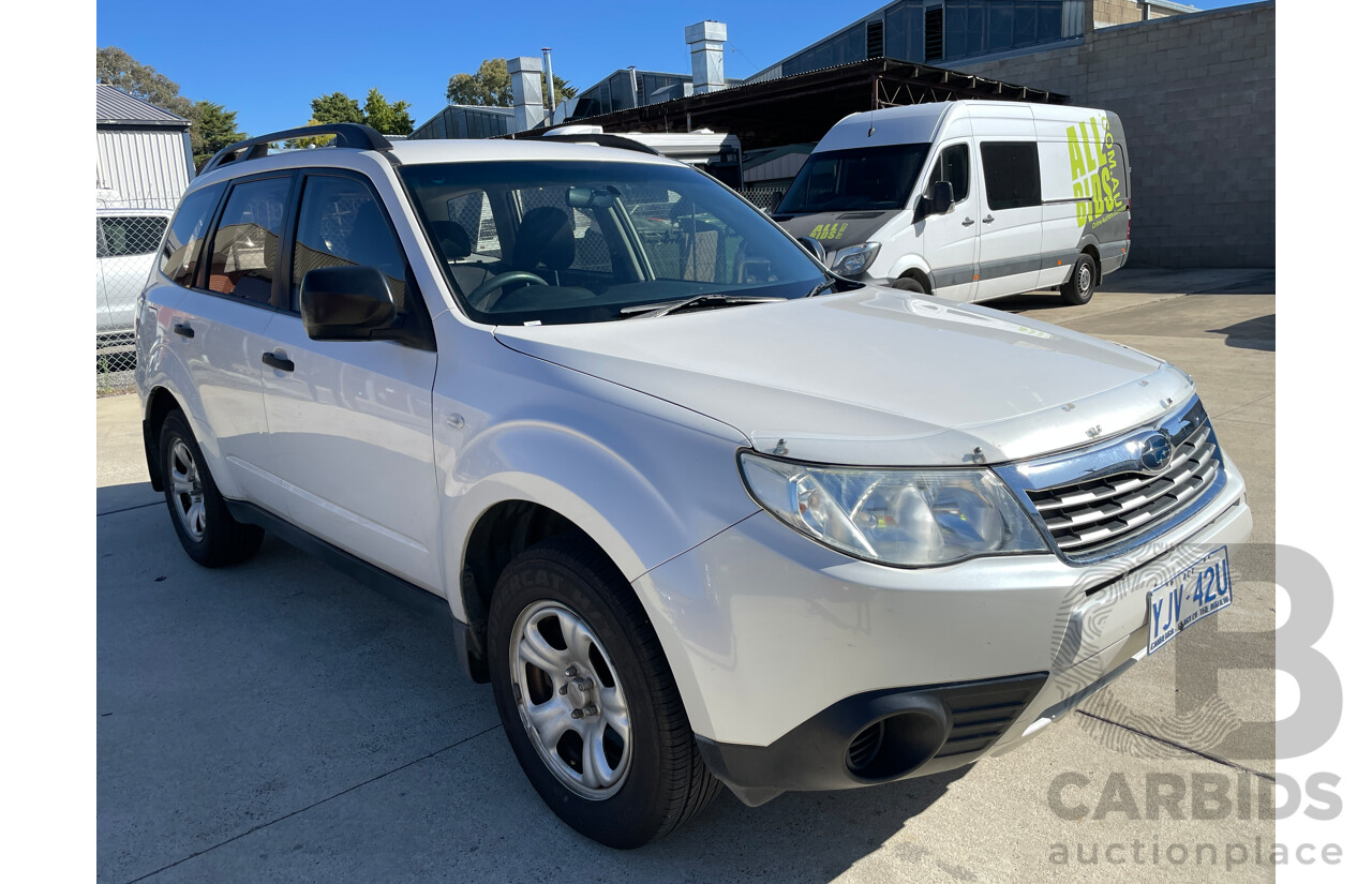 6/2010 Subaru Forester X MY10 4d Wagon White 2.5L