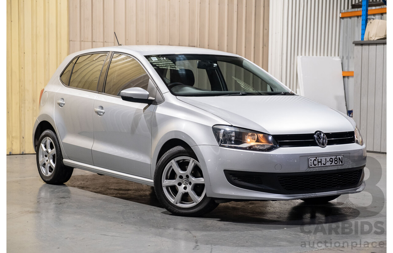 3/2013 Volkswagen Polo 77 TSI Comfortline 6R MY13 5d Hatchback Silver 1.2L Turbo