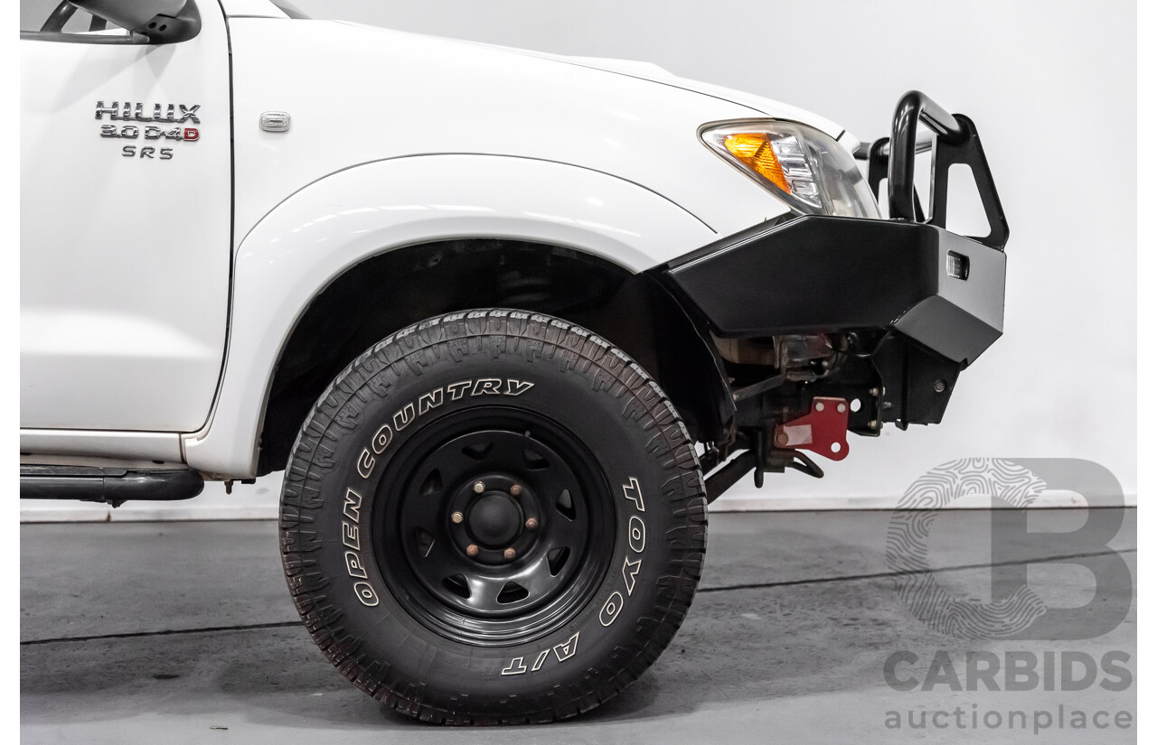 4/2008 Toyota Hilux SR5 (4x4) KUN26R 08 UPGRADE Dual Cab P/Up White 3.0L Turbo Diesel