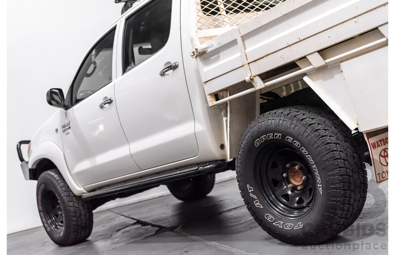 4/2008 Toyota Hilux SR5 (4x4) KUN26R 08 UPGRADE Dual Cab P/Up White 3.0L Turbo Diesel