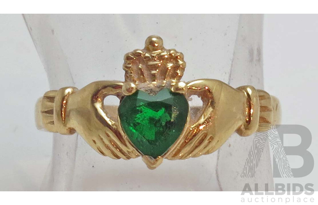 Claddagh Ring: 9ct Gold