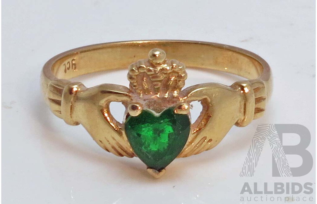 Claddagh Ring: 9ct Gold