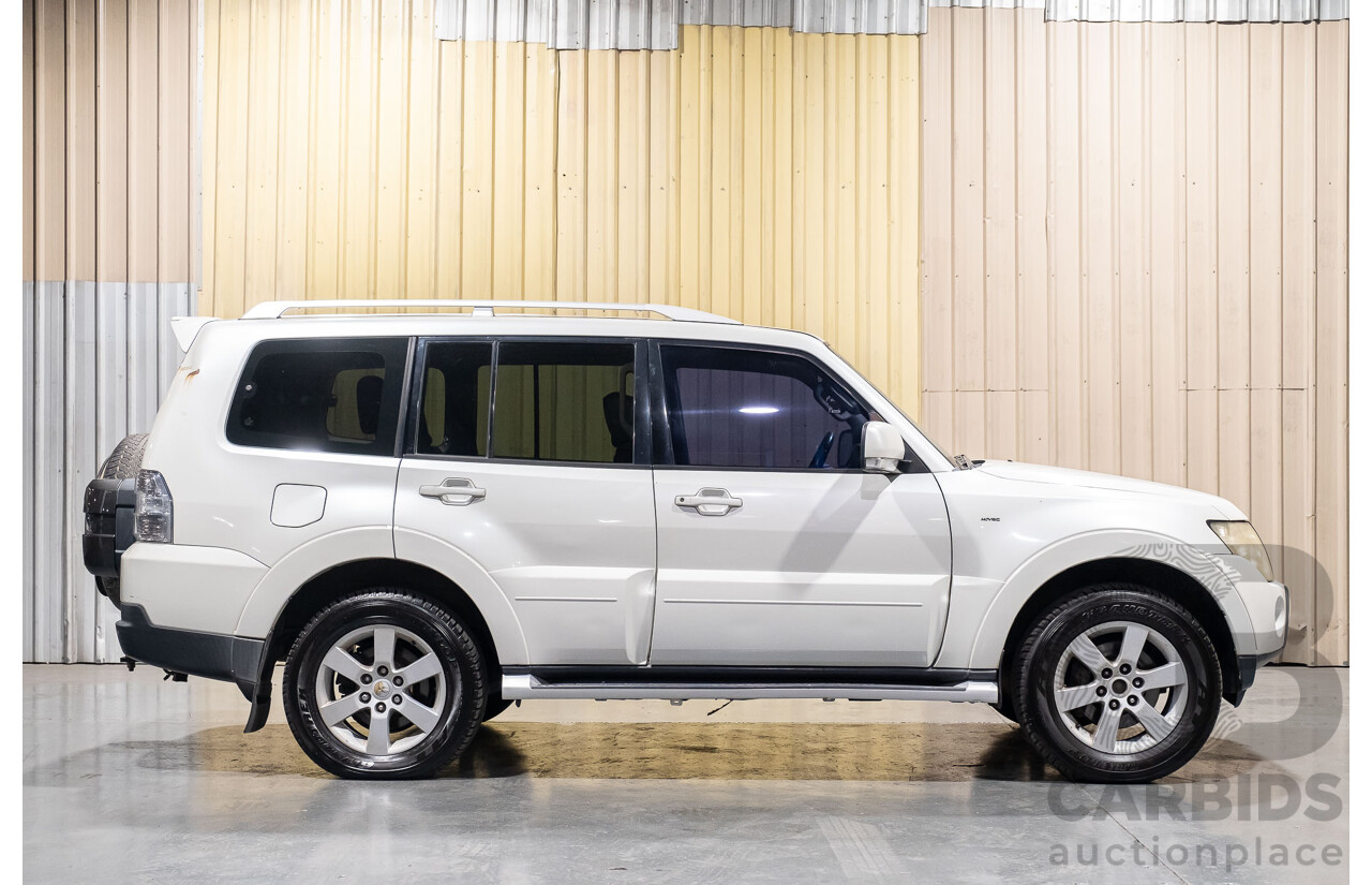 4/2008 Mitsubishi Pajero VR-X LWB (4x4) NS 4d Wagon White 3.8L V6 - 7 Seater