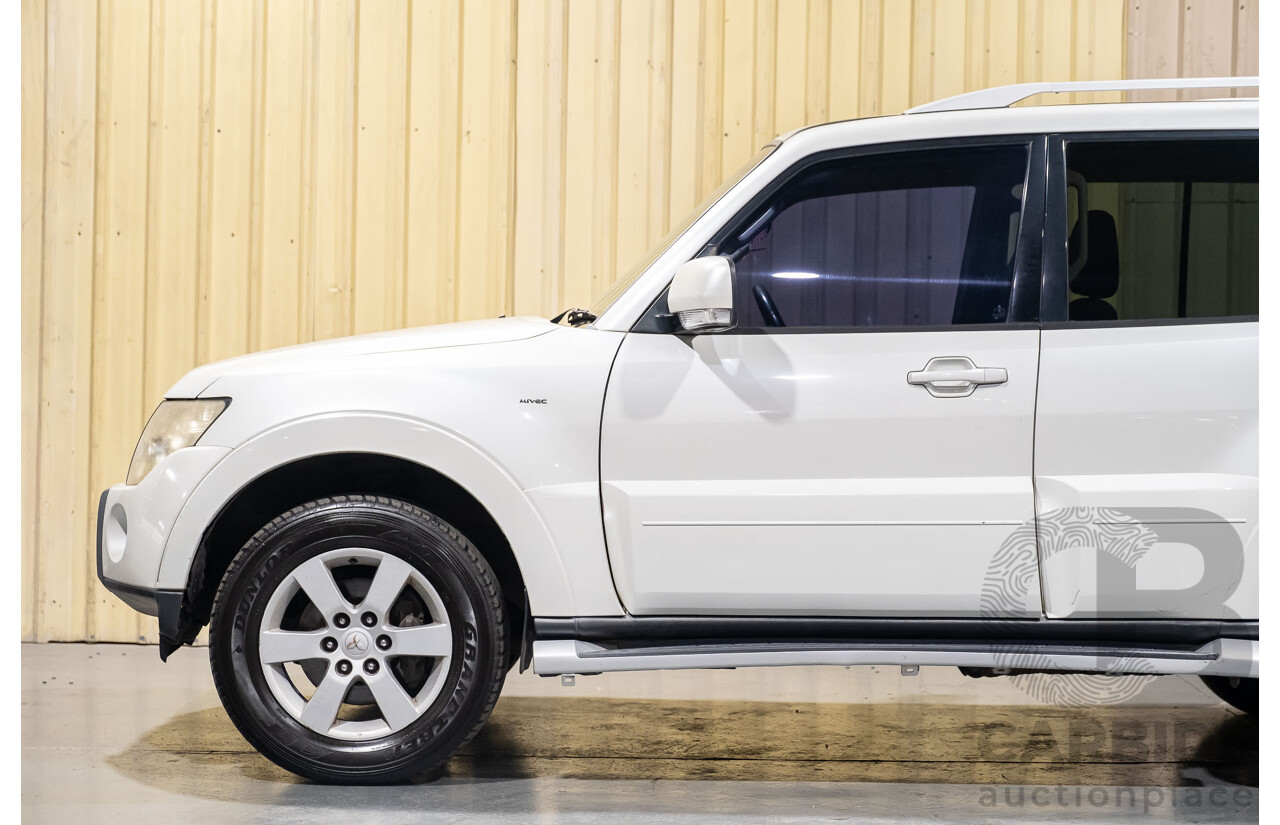 4/2008 Mitsubishi Pajero VR-X LWB (4x4) NS 4d Wagon White 3.8L V6 - 7 Seater