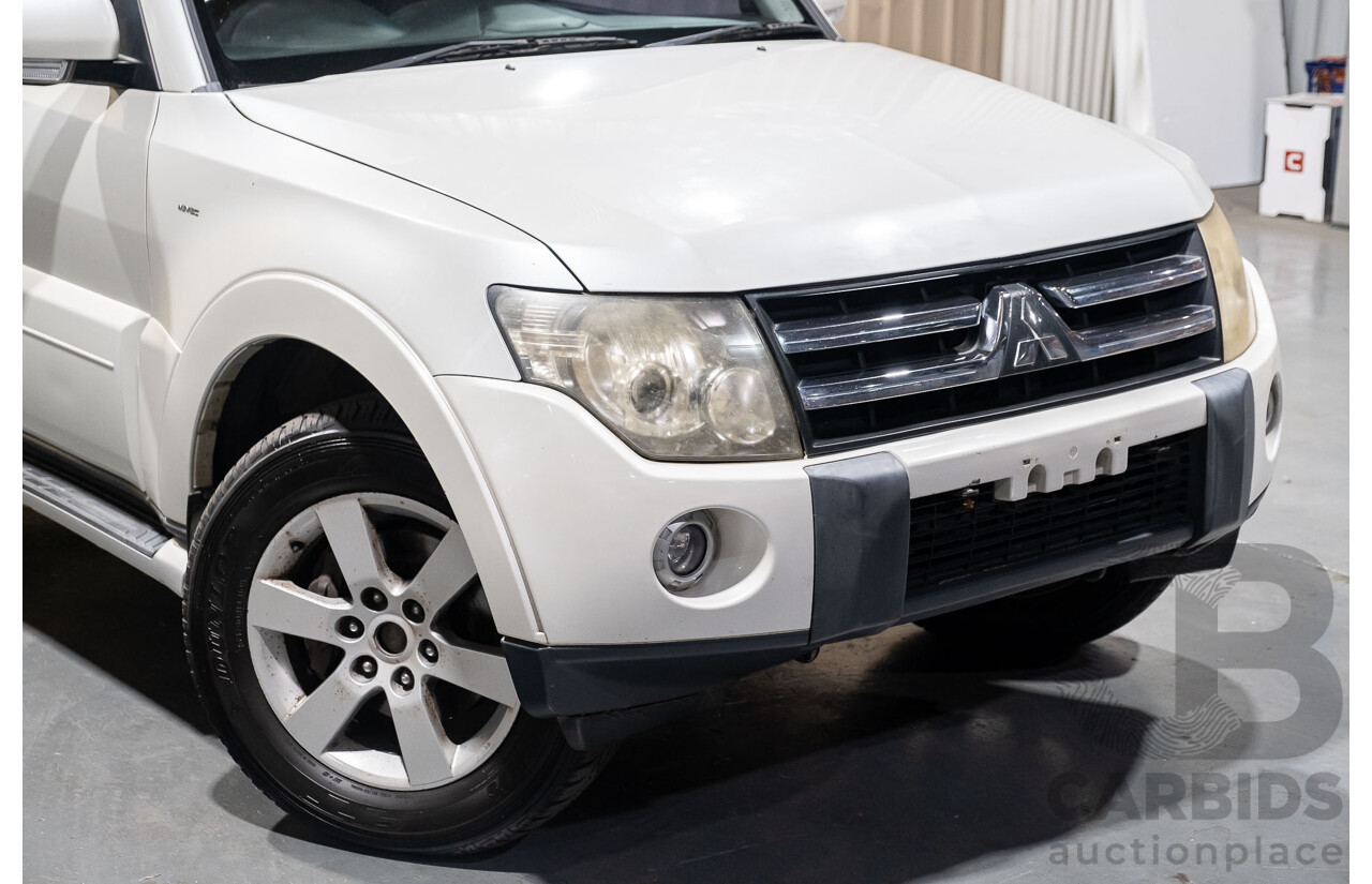 4/2008 Mitsubishi Pajero VR-X LWB (4x4) NS 4d Wagon White 3.8L V6 - 7 Seater