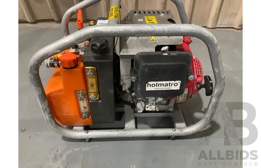 HOLMATRO Hydraulic Pump PU 30  - Approximate ORP $2500