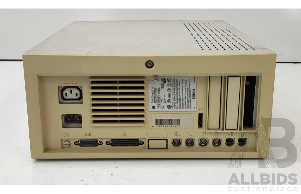 Apple (M1350) Macintosh IIvx Performa 600 Desktop Computer