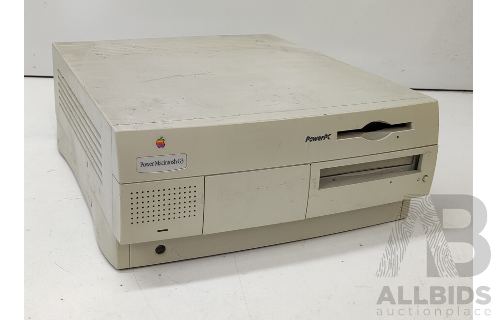 Apple (M3979) Power Macintosh G3 Desktop Computer