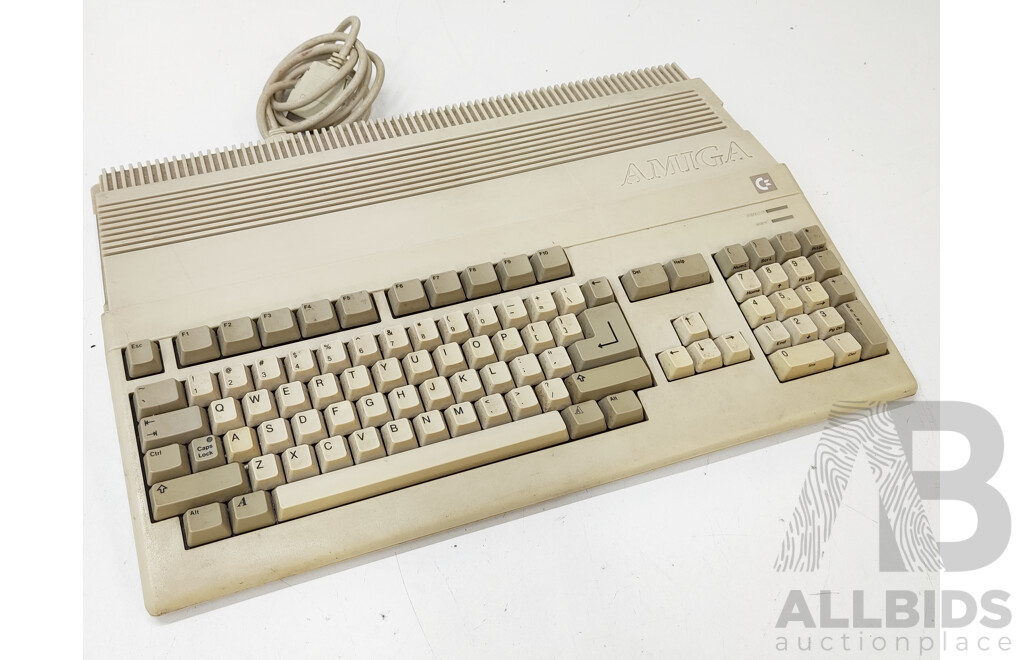 Commodore (A500) Amiga A500 Desktop Computer