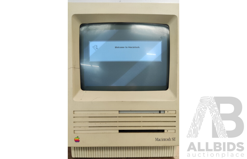 Apple (M5010) Macintosh SE Desktop Computer