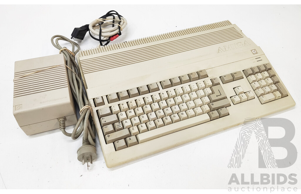 Commodore (A500) Amiga A500 Desktop Computer