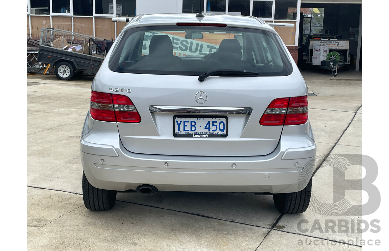 2/2006 Mercedes-Benz B200  245 5d Hatchback Silver 2.0L