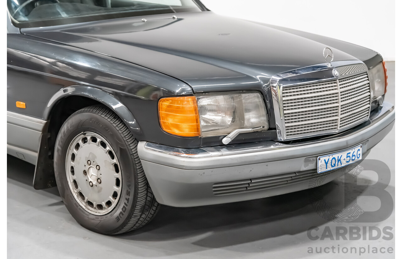 1/1988 Mercedes-Benz 560 SEL W126 4d Sedan Black 5.5L V8