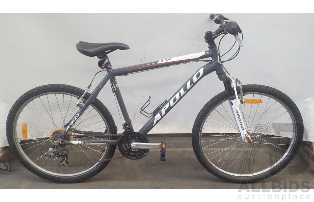 Apollo Summit 10 26er 20 Inch Front Suspension Mountain Bike