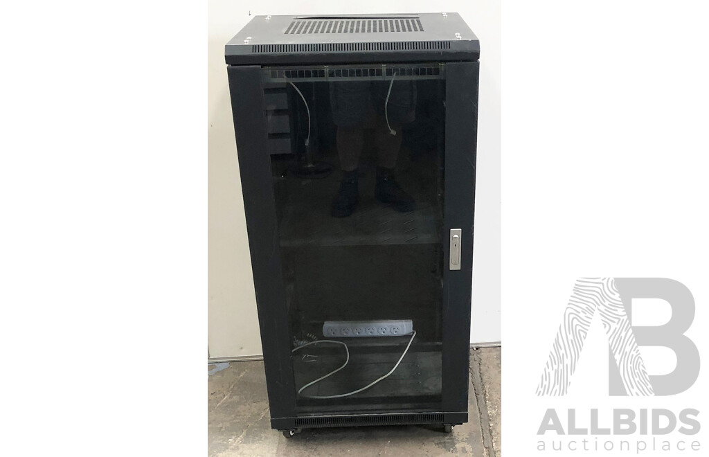 22RU Server Rack Cabinet w/ Wheels