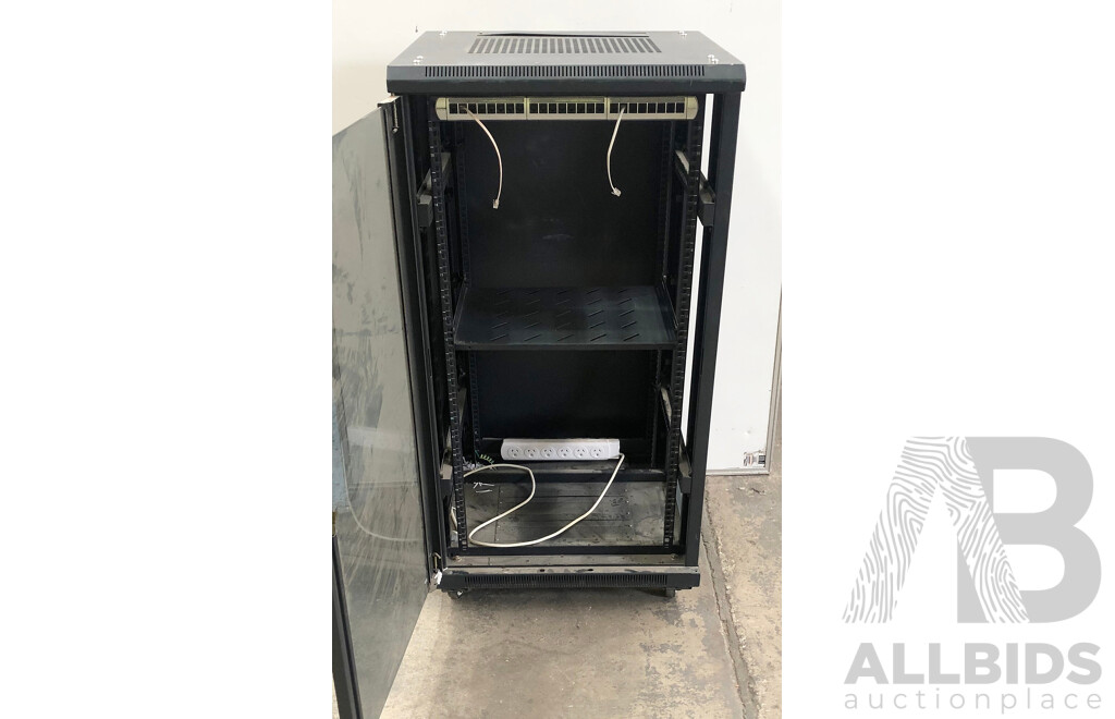 22RU Server Rack Cabinet w/ Wheels