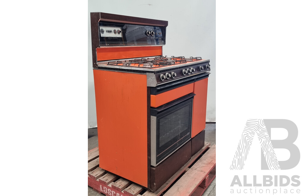 Vintage/Retro CHEF 'Society' Upright Natural Gas Oven and Cooktop