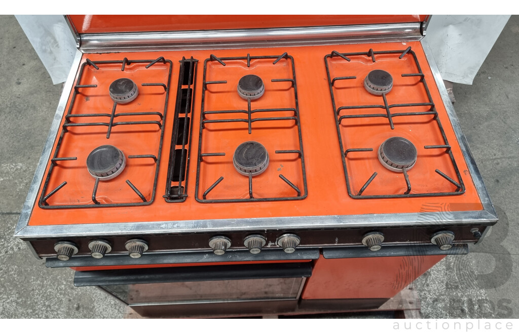 Vintage/Retro CHEF 'Society' Upright Natural Gas Oven and Cooktop