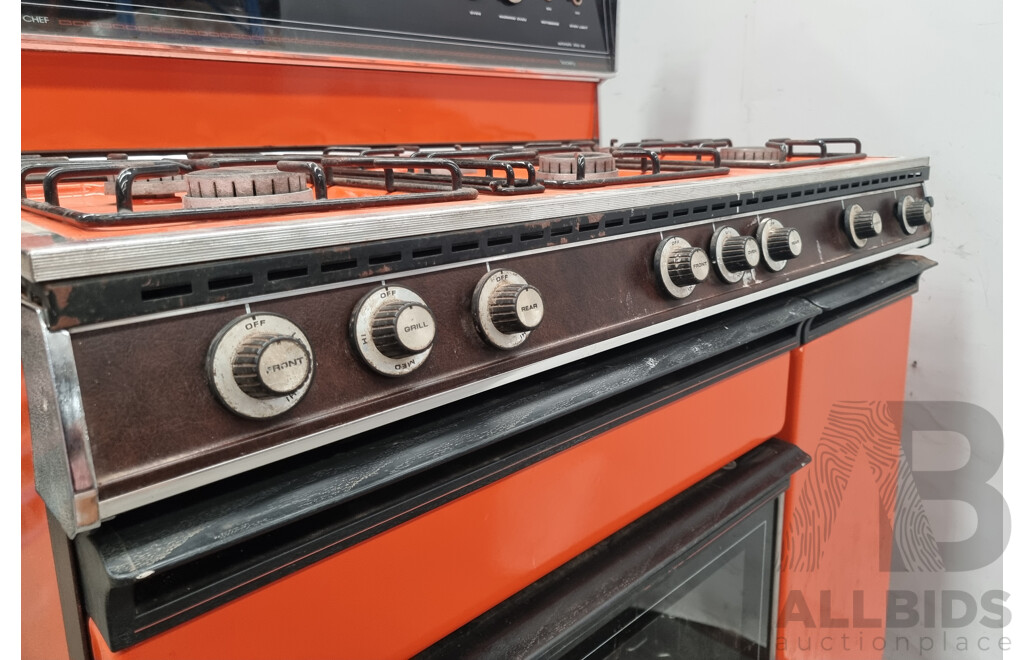 Vintage/Retro CHEF 'Society' Upright Natural Gas Oven and Cooktop