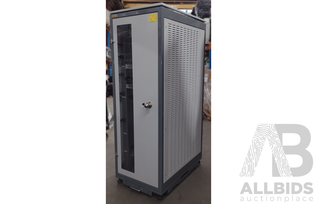 CES Computers 19-Inch 42RU Class C Rack Mount Cabinet W/ Wheels, PDU and Cable Managment 