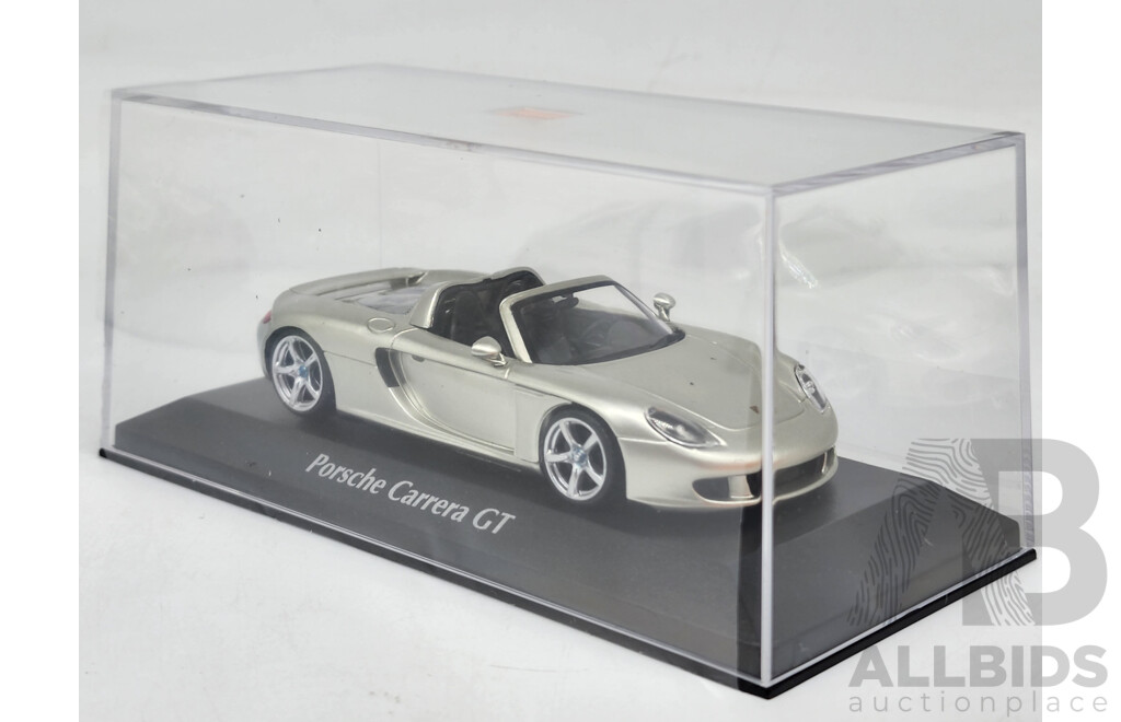 Minichamps 2003 Porsche Carrera GT Silver Maxichamps Collection 1:43 Scale Model Car