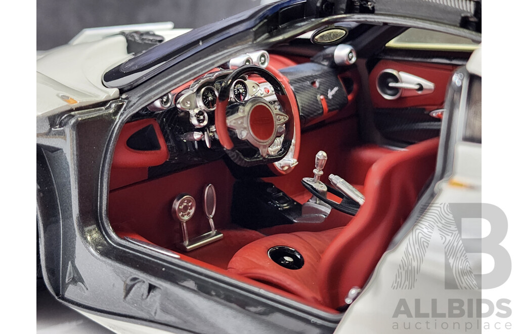 GT Autos Pagani Huayra Pearl White with Gold Wheels 1:18 Scale Model Car