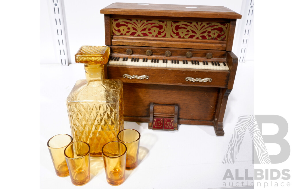 Piano Music Box / Decanter with Shot Glasess