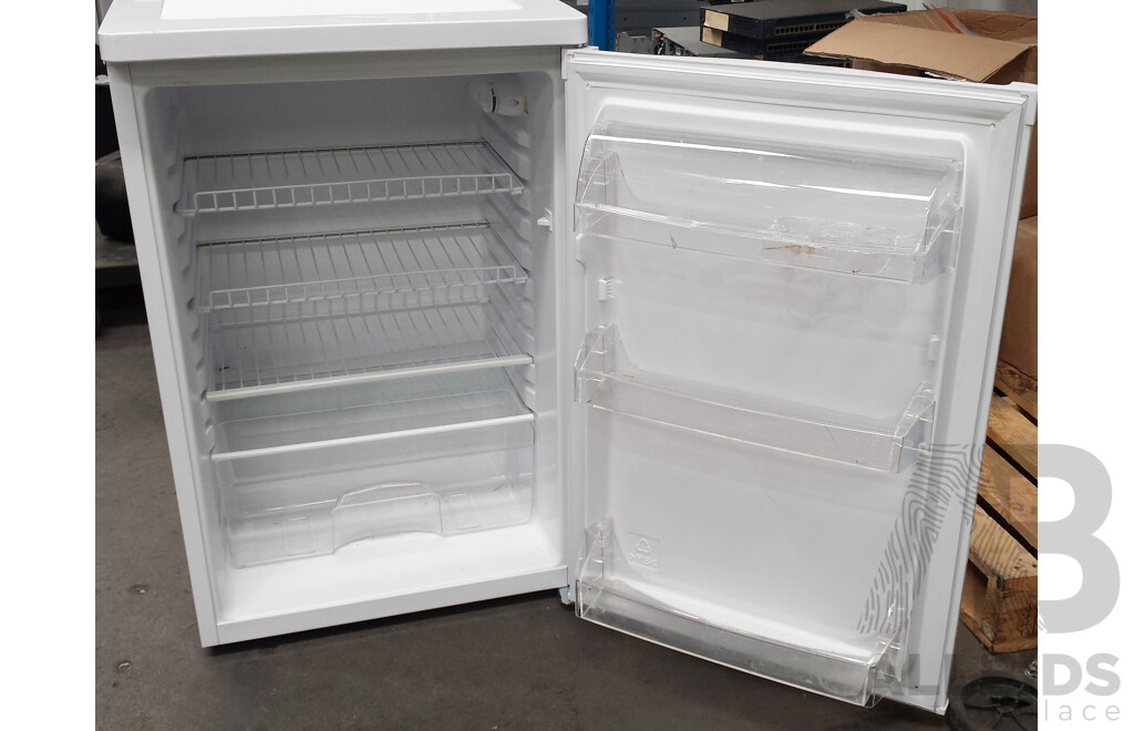 Westinghouse 130 Litre Bar Fridge