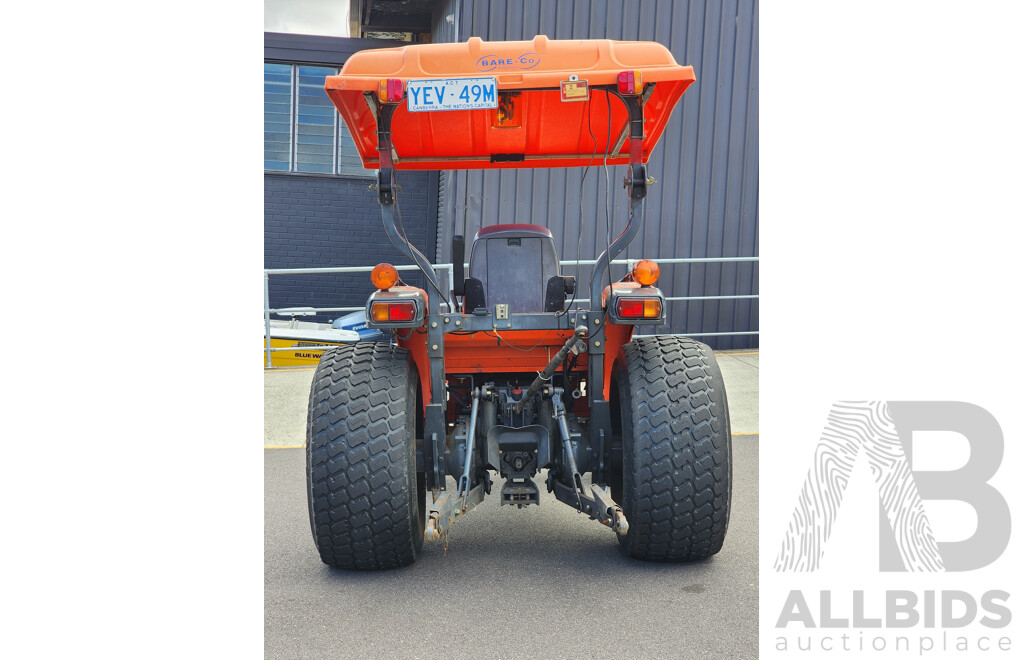 01/2007 Kubota L5030 HST 4x4 2.4L Diesel Tractor